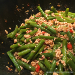 Spicy beans with minced pork
